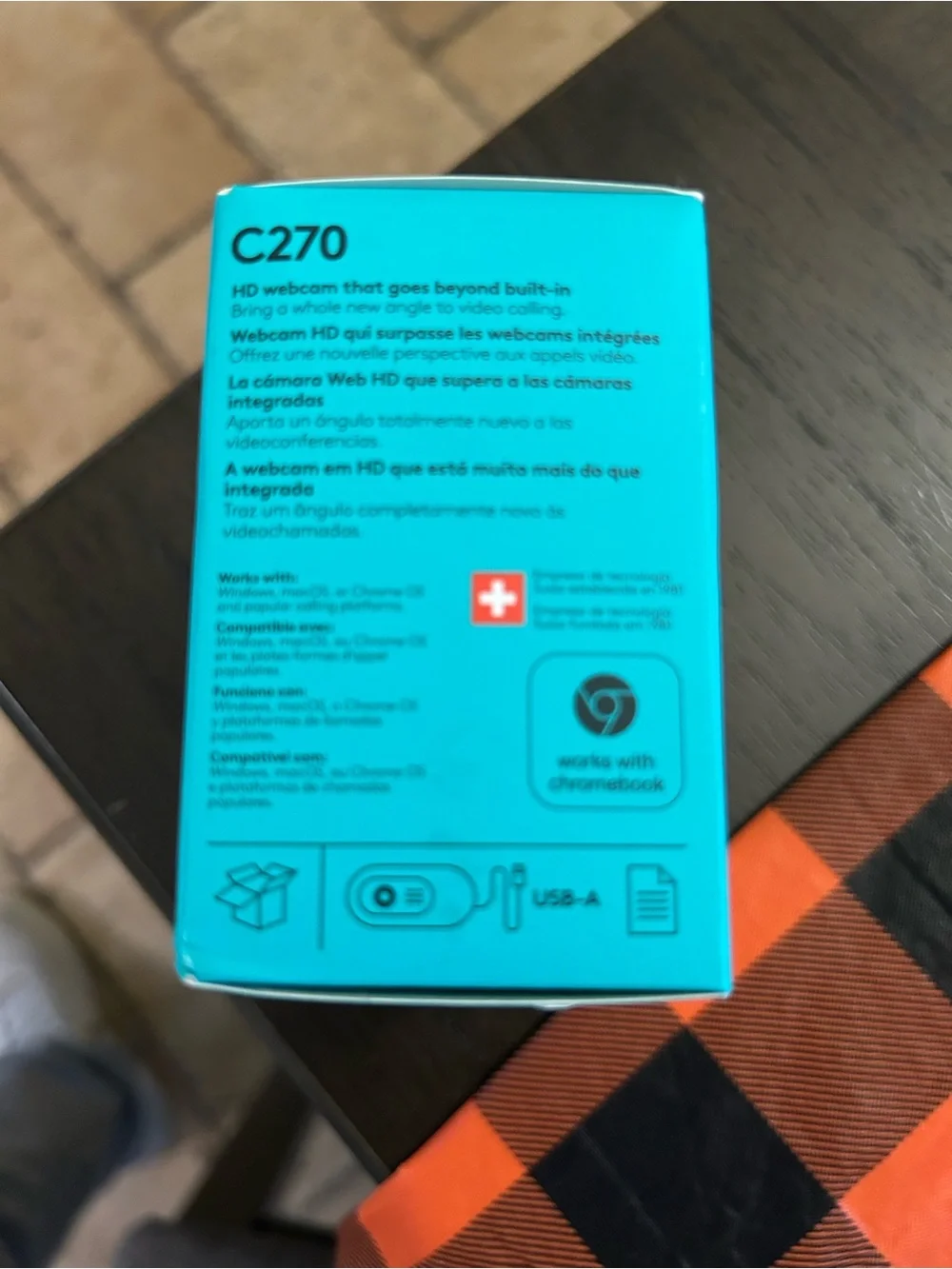 Logitech C270 HD Webcam - Black on Teal Box